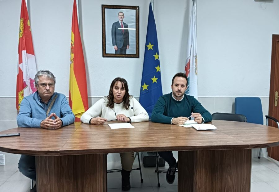 Cargos públicos del PSOE mantienen un encuentro en Retortillo