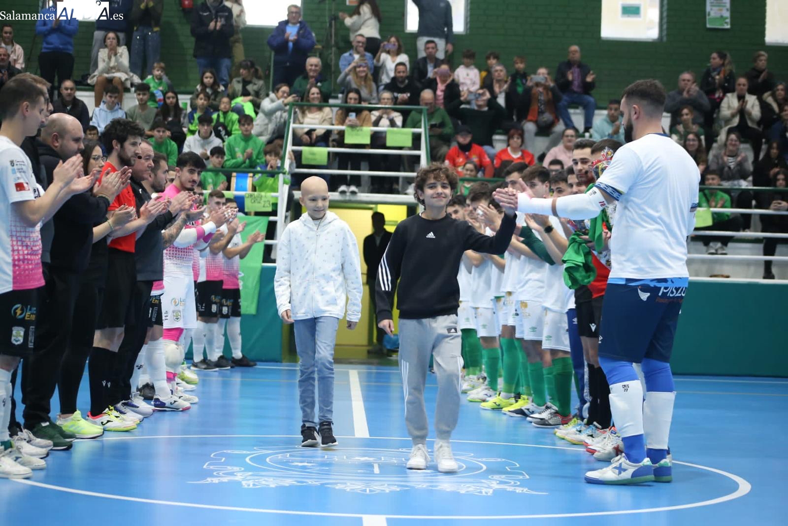 Hugo y María, dos invitados de lujo en el Piensos Durán Albense - Vilalba FS