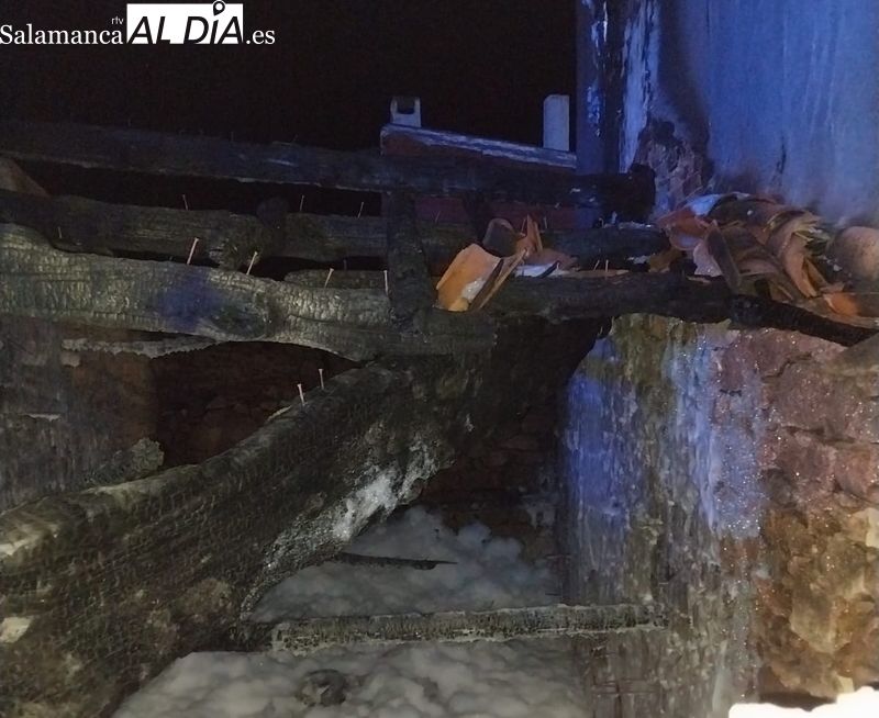 Susto en Aldeadávila tras que se declarase un incendio en una cochera