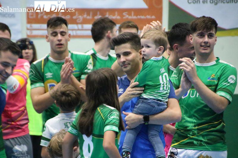 Óscar González: Es muy fácil plantarse en un derbi con la afición del Piensos Durán Albense y solo les digo que disfruten