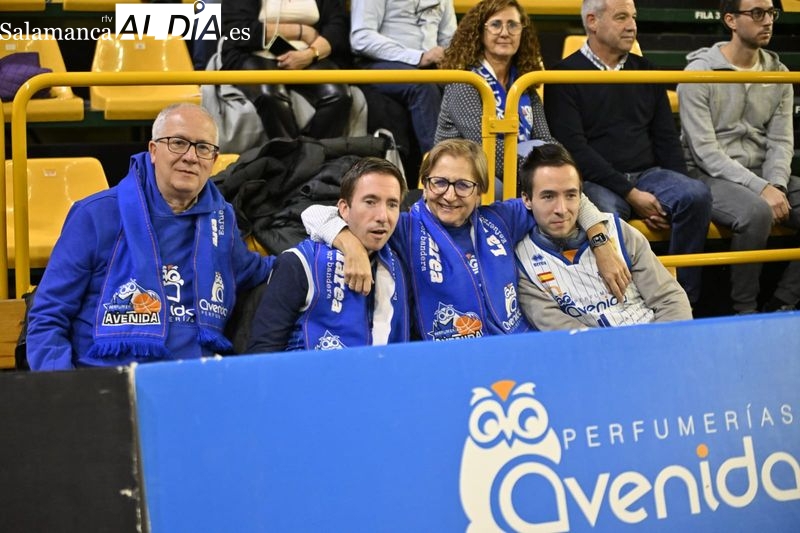 Würzburg combate el frío con el cálido ambiente de la Marea Azul para el Perfumerías Avenida