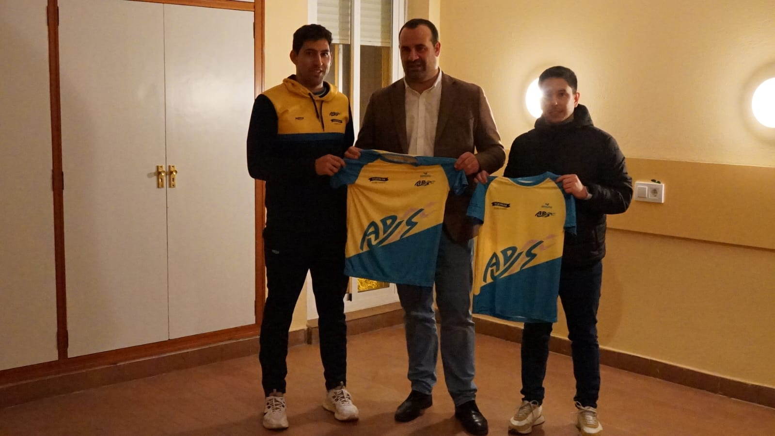 El Ayuntamiento de Santa Marta cede sus instalaciones deportivas al VelSalamanca