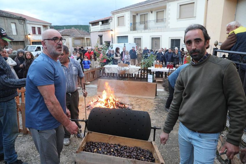 Serradilla del Arroyo celebra su Calvochada animada con música y bailes tradicionales