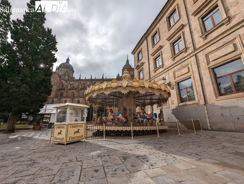 Comienza la transformación navideña de la plaza de Anaya