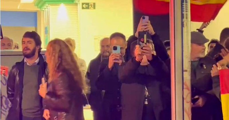 Cargos públicos de Vox participan en los insultos a una periodista de la Cadena SER en Valladolid