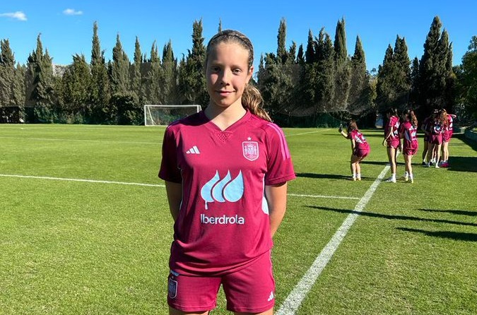 La salmantina Daniela López disfruta de su primer entrenamiento con la selección española