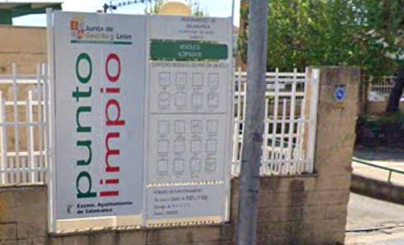 Intenta agredir a los policías que le pillaron robando en este Punto Limpio de Salamanca