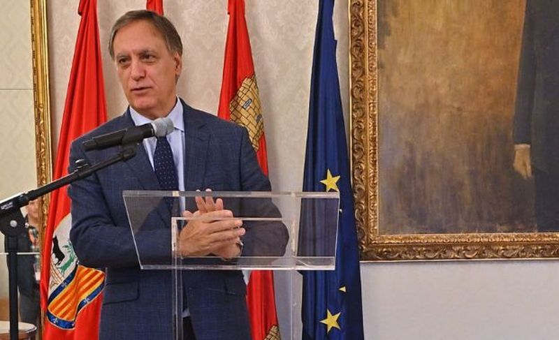 Carbayo solicita el apoyo de la UE para recuperar el Tren Ruta de la Plata y culminar el tren rápido desde Portugal