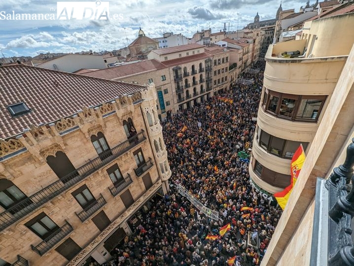 Esta dictadura la vamos a parar, miles de personas se concentran en Salamanca contra la amnistía