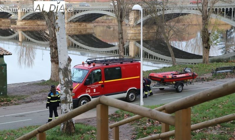 Encuentran el cadáver de una persona flotando en el río Tormes