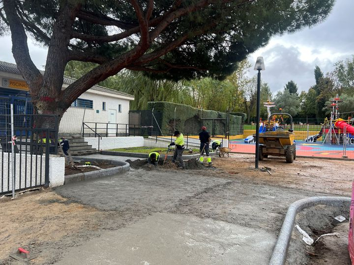 Comienzan las obras de acondicionamiento del acceso al parque infantil Carbajosa