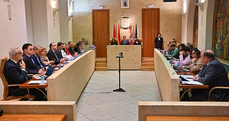 Aprobada la congelación en 2024 de los cinco impuestos municipales