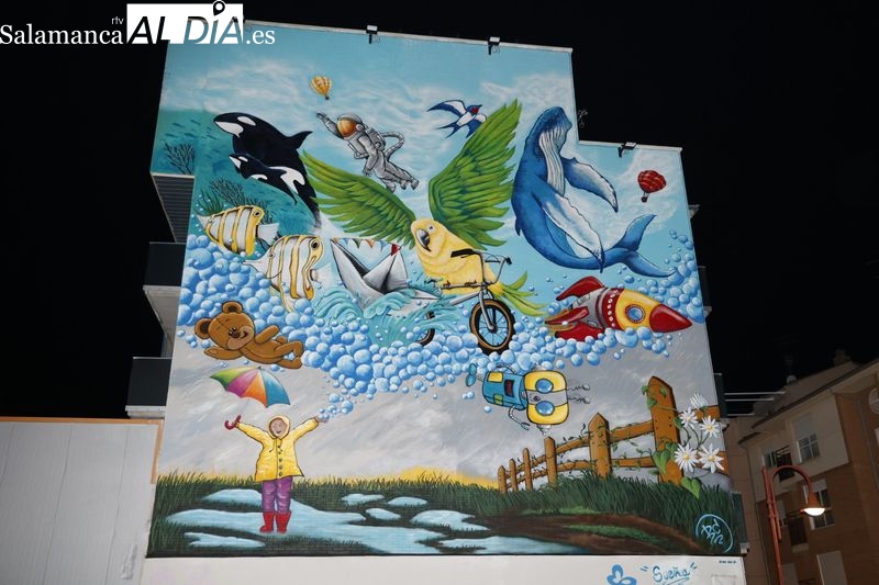 Emotiva inauguración de Sueña, el mural homenaje a Javi Gallo, el niño con Piel de Mariposa de Santa Marta