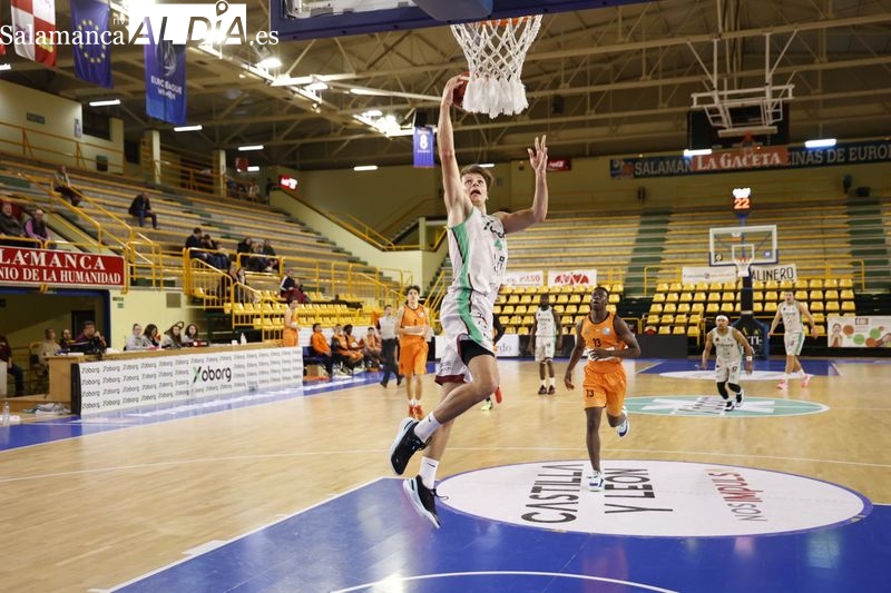 Paliza del Xoborg La Antigua CB Tormes al Caja Rural Zamora (112-67)
