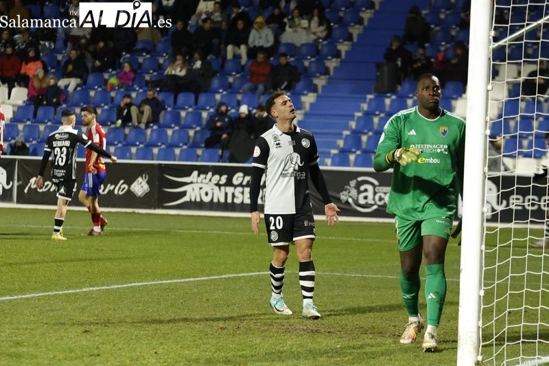 Taliby priva de la victoria a Unionistas contra el colista Teruel para cerrar el 2023 un punto por encima del descenso (0-0)