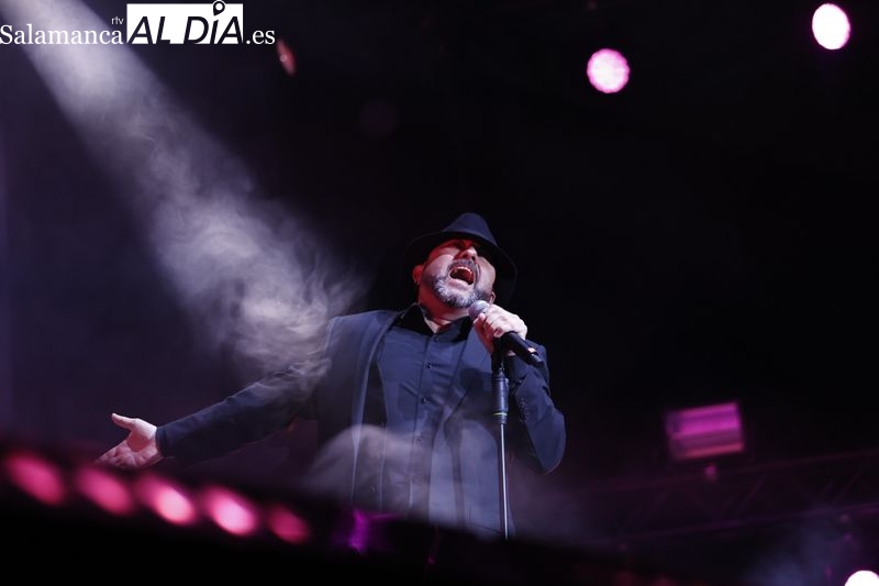 El Barrio deleita con su flamenco a Salamanca