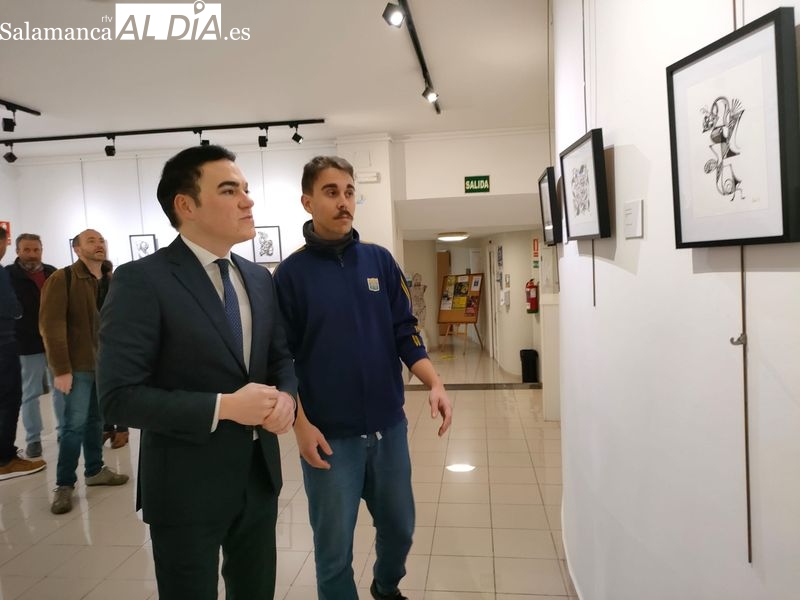 El salmantino David Vicente expone ‘Las líneas que nos dan forma’ en el Espacio Joven