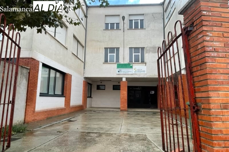 El Ayuntamiento renovará toda la cubierta del Comarcal a través de una subvención de la Junta