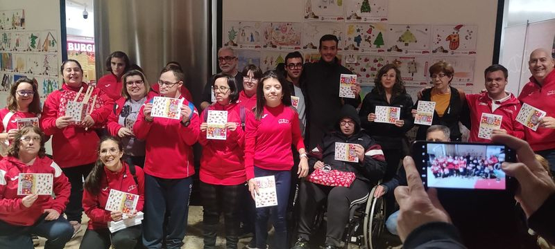 Las postales navideñas de la Fundación Aviva, en una exposición en Vialia