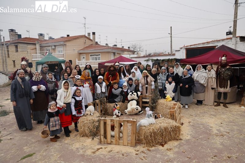 Los protagonistas del belén viviente de Valverdón desafían al frío