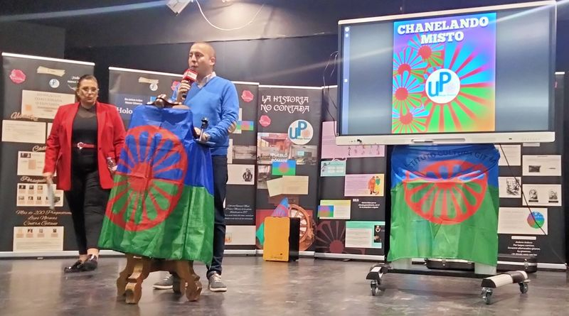 Chanelamos Mistos, una actividad para difundir la diversidad cultural del pueblo gitano a los escolares