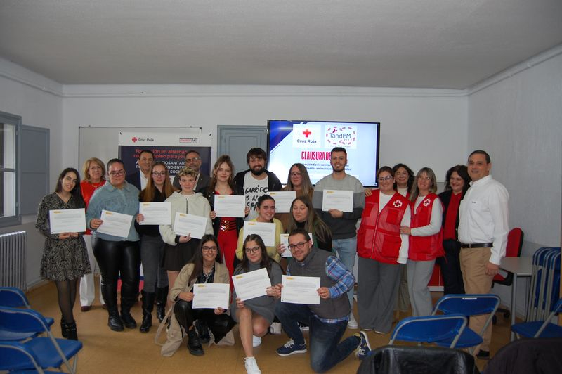 Hemos descubierto una profesión que nos gusta, explican los 15 jóvenes formados para trabajar en la atención a dependientes