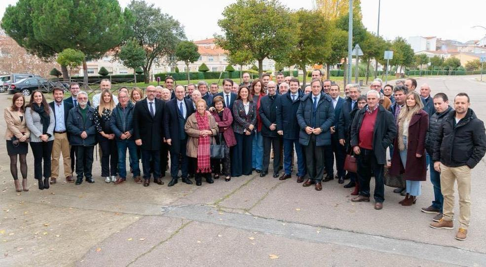 El PP se reúne en torno a la mesa con motivo de la Navidad