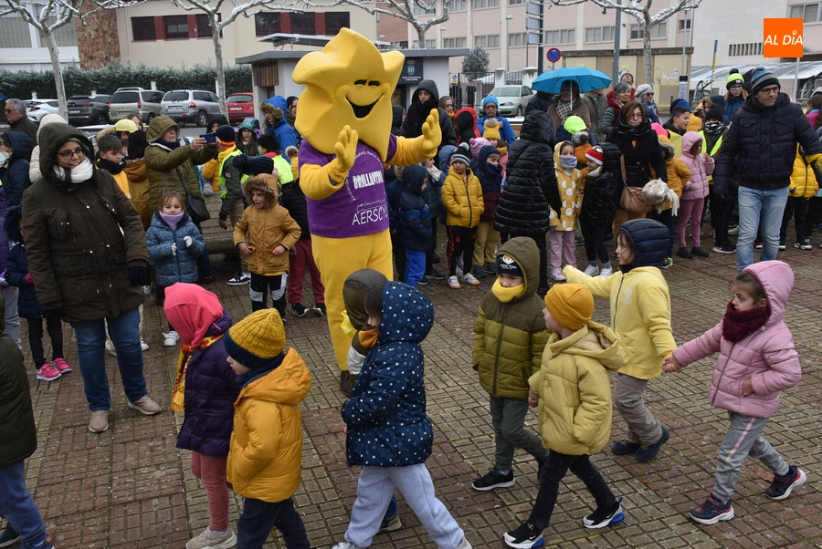 El Colegio Miróbriga marcha bajo la nieve a beneficio de AERSCYL