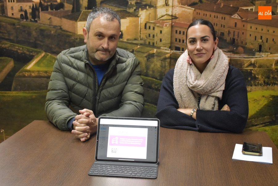 Los establecimientos del centro histórico regalarán vales para la ORA a sus clientes