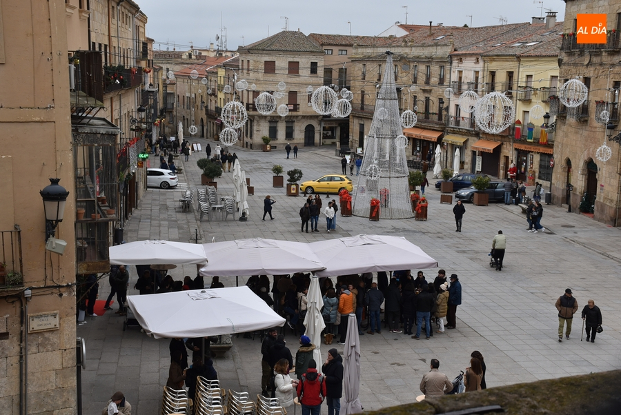 Creciente ambiente en un día de Nochebuena más tranquilo al caer en domingo
