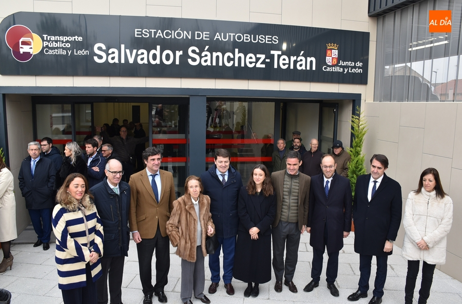Inaugurado el nuevo look de la Estación de Autobuses con un sentido recuerdo a Sánchez-Terán