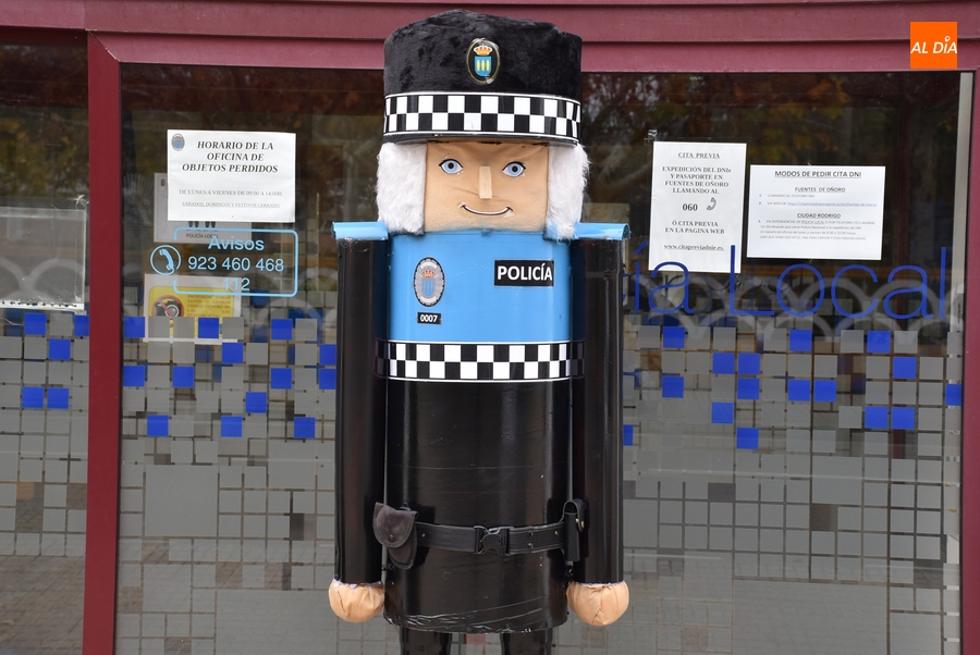 1Foto: Otro agente más para la guardia navideña