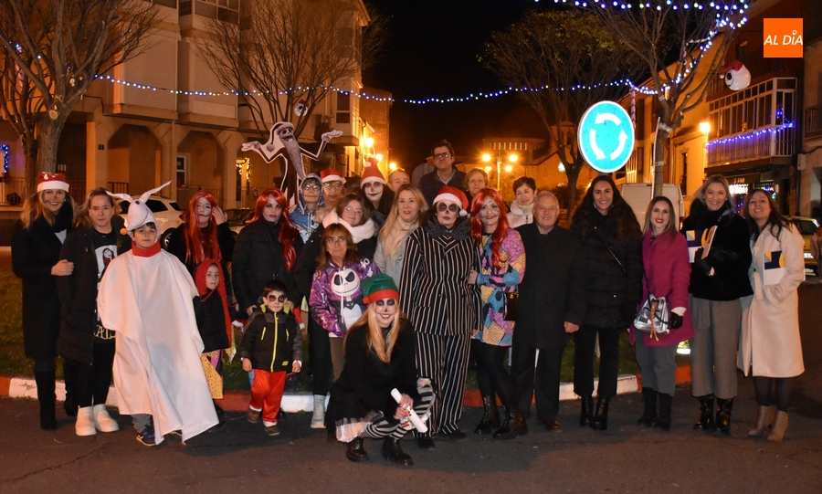 Una chocolatada endulza la ‘Pesadilla antes de Navidad’ de Lorenza Iglesias, San Cristóbal y Cárcabas