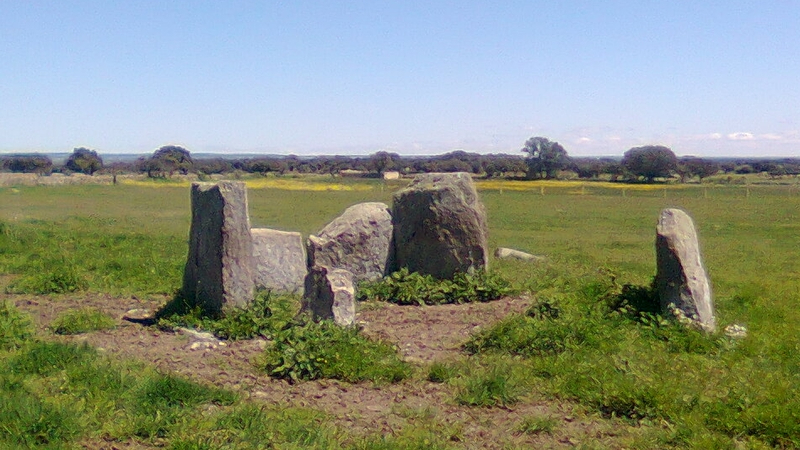 La Junta se compromete a señalizar el dolmen de Zafrón