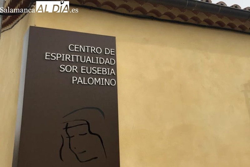 El Centro de Espiritualidad Sor Eusebia Palomino luce una nueva placa indicativa 