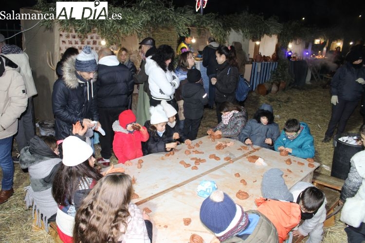 El Encinar se transforma en un Belén Viviente 