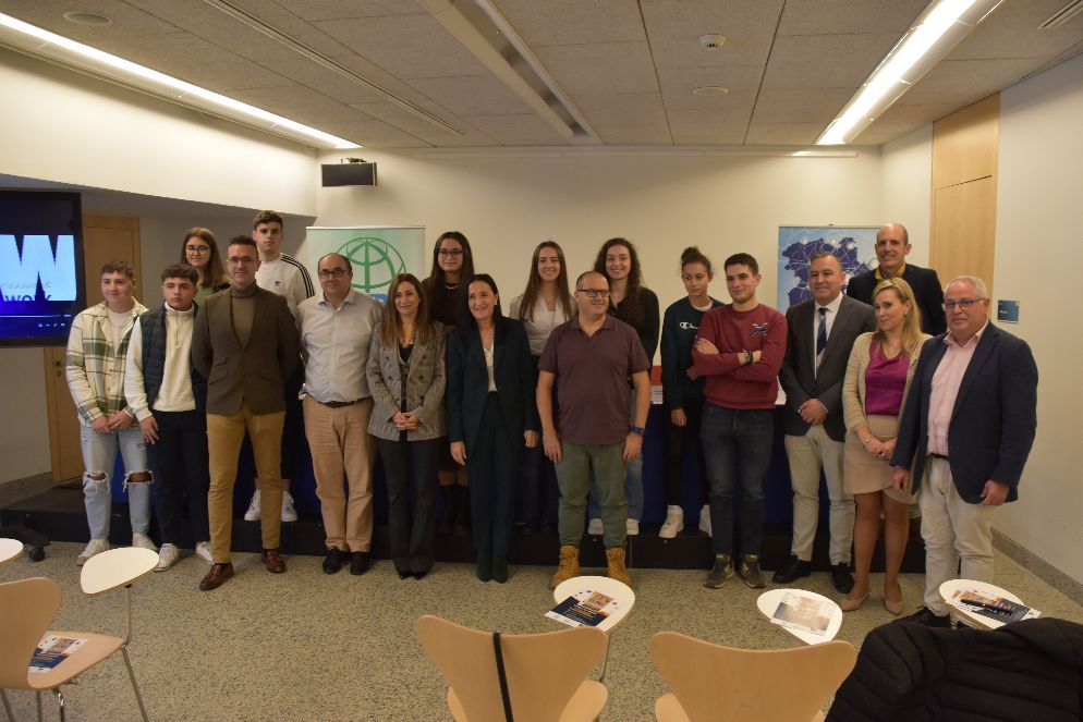 Tres institutos salmantinos premiados en el IX Concurso Innovacreawork por tener las mejores ideas empresariales