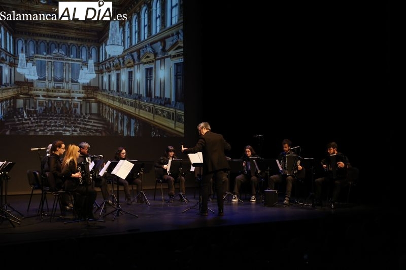 Los alumnos de la Escuela Municipal de Música y Danza muestran su talento
