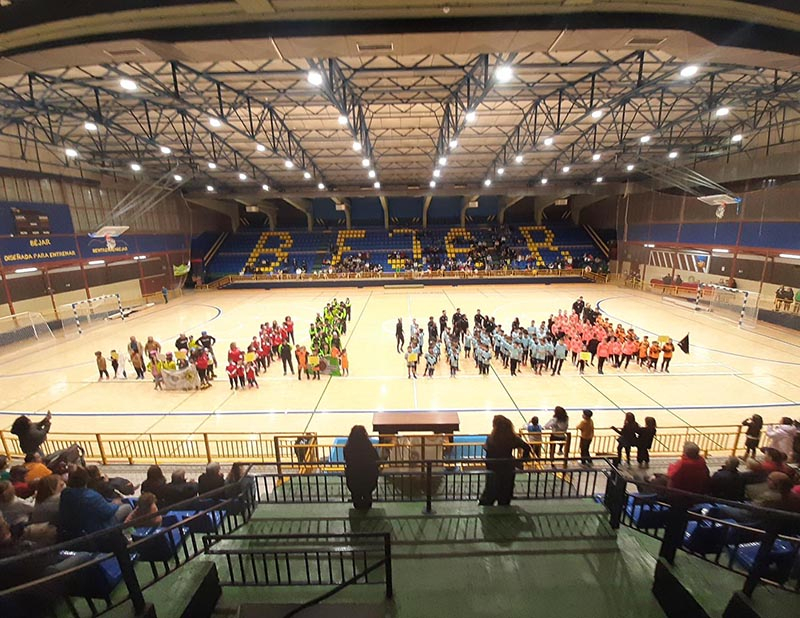 Kilos de solidaridad bejarana con el deporte como ejemplo