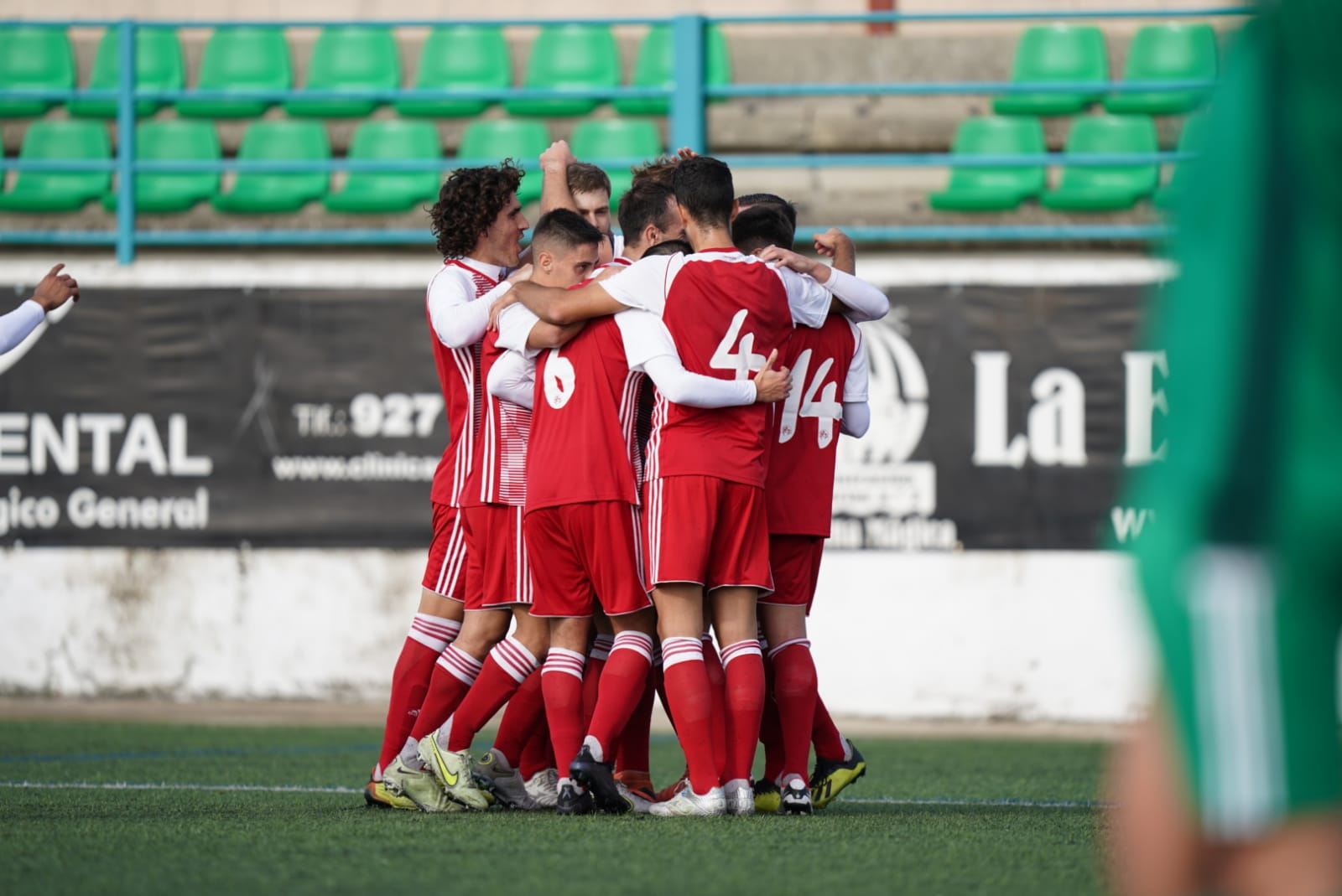La selección de Castilla y León pierde con la de Cantabria y debe esperar para su clasificación en la Copa de Regiones de la UEFA (3-2)
