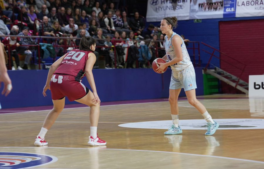 El Perfumerías Avenida se queda a un paso de una remontada brutal en Gernika y sufre su primera derrota en Liga (80-73)