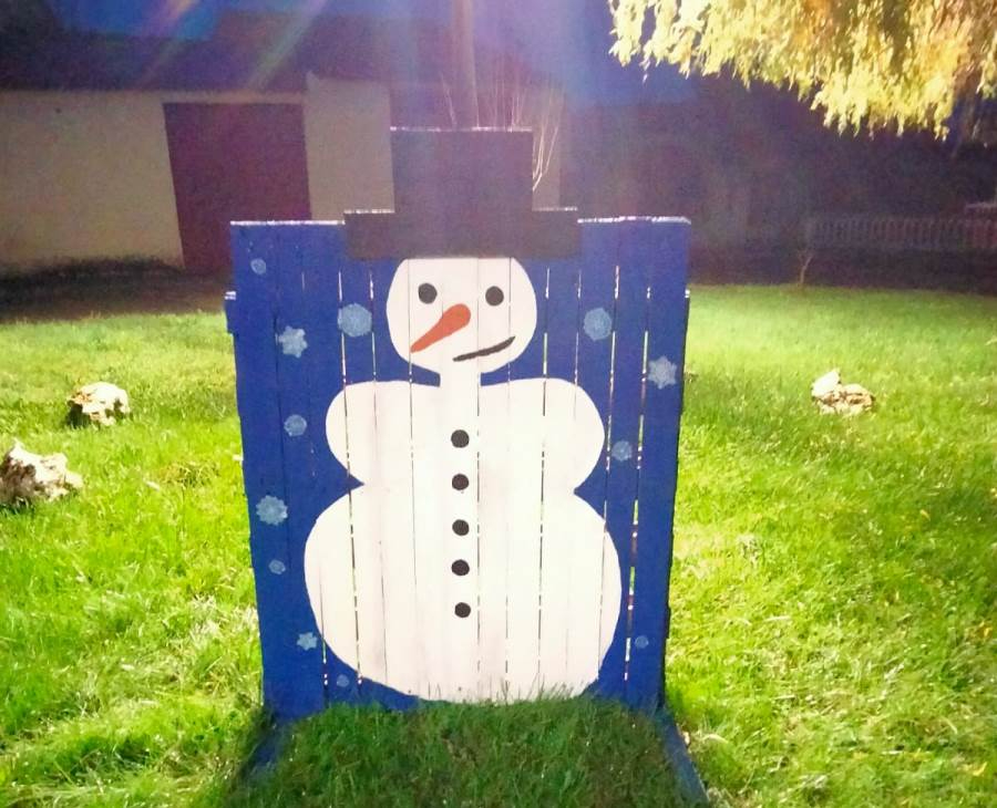 Los vecinos de El Bodón se vuelcan en decorar el municipio