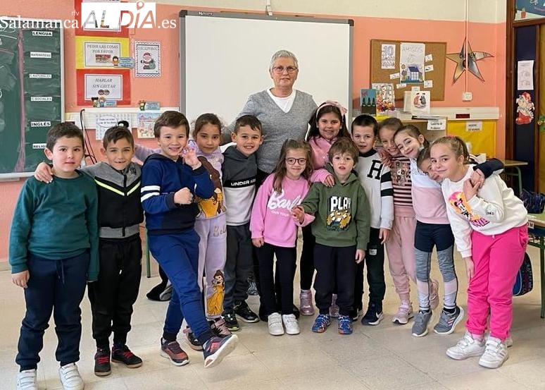 El CEIP Manuel Moreno Blanco recibe la visita de los abuelos