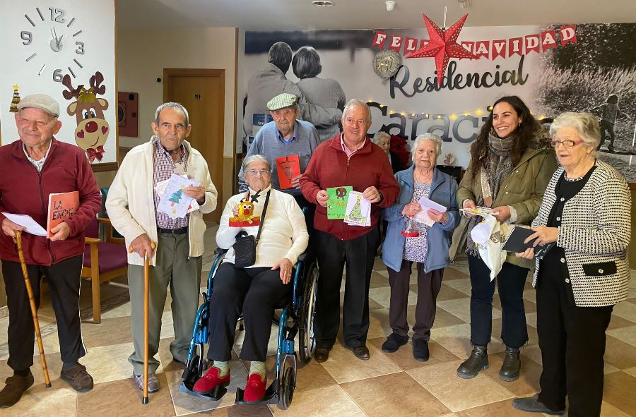 Entregados a las residencias de mayores los trabajos elaborados por los escolares