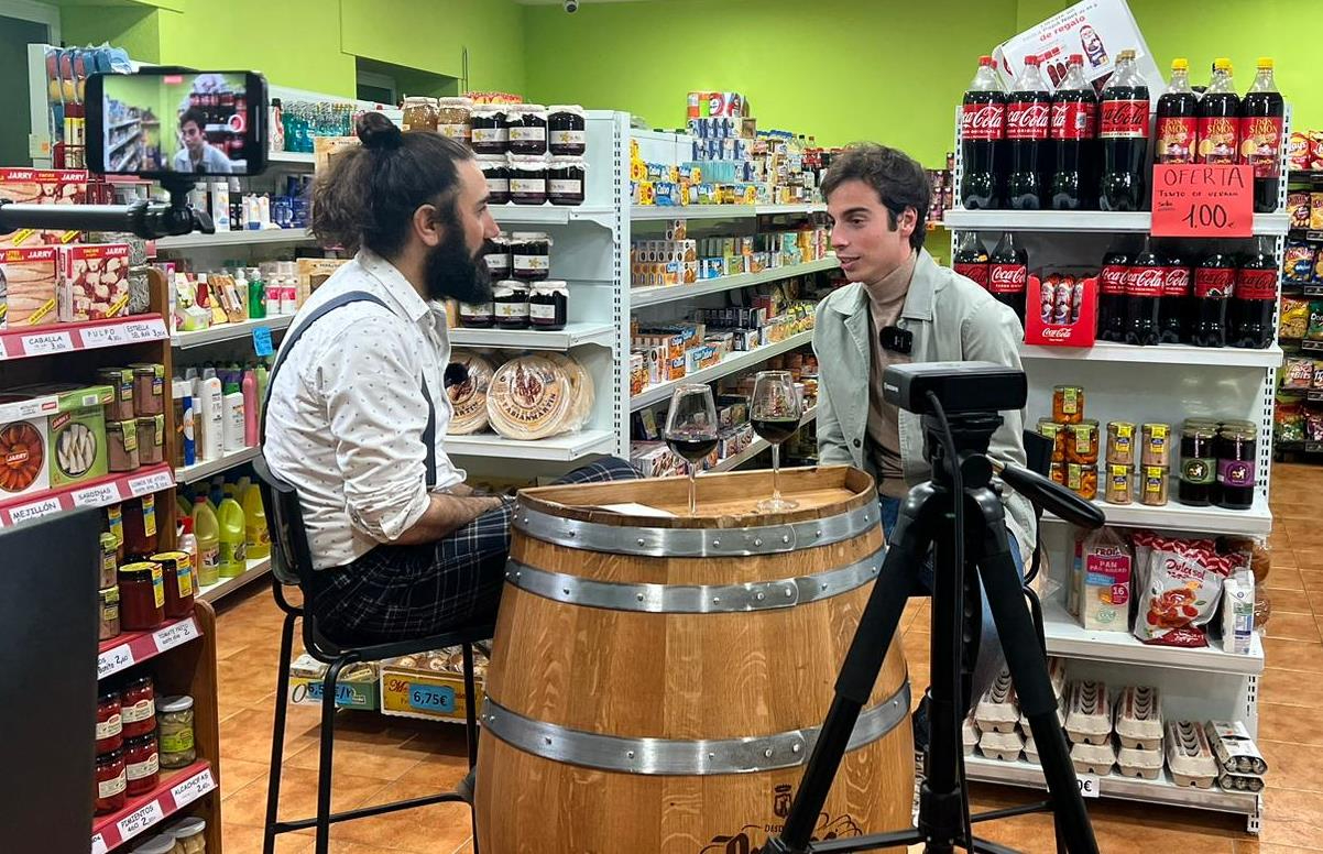 Alejandro Marcos protagoniza la primera sesión del Almacén de Drogas fuera de Miróbriga