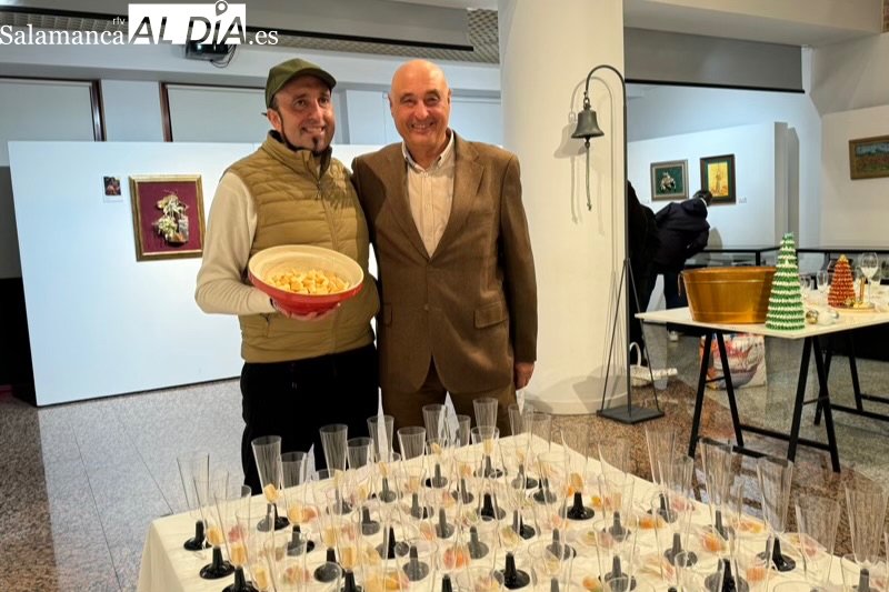 El Teatro del CDS cuelga el ‘no hay billetes’ para vivir los ‘Tañidos’ de la biblioteca