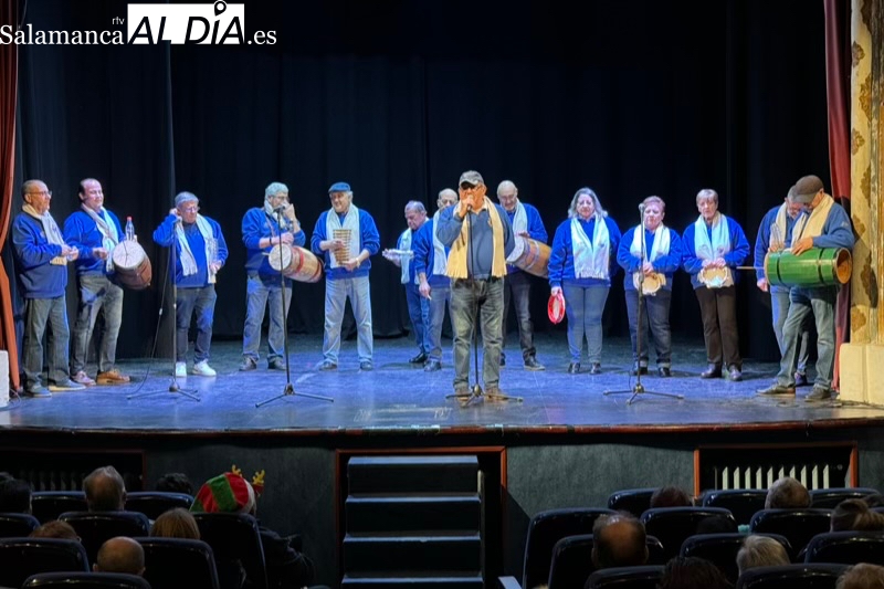 Diversión, himnos y lleno hasta la bandera: Así se vivía el clásico concierto navideño de la Comparsa peñarandina