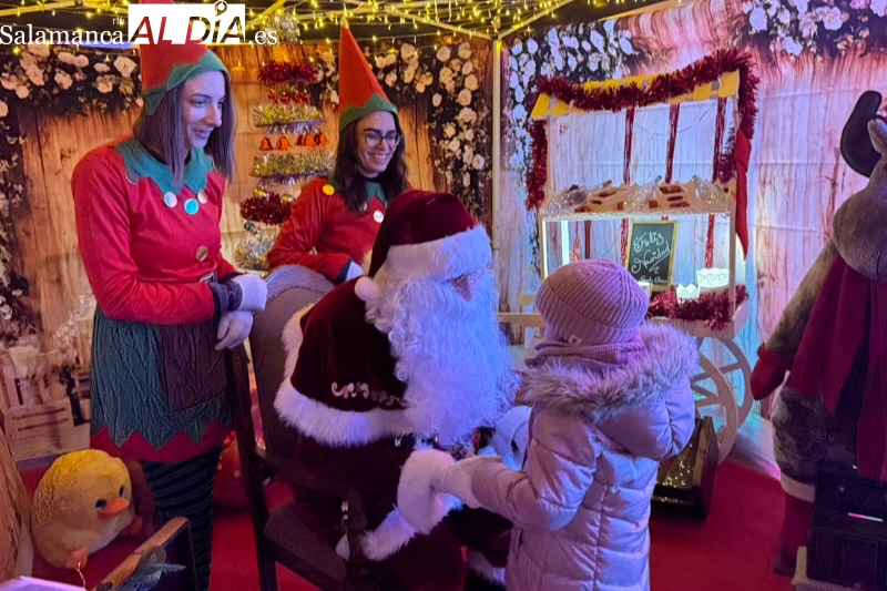 Peñaranda se echa a las calles para dar la bienvenida a Papa Noel