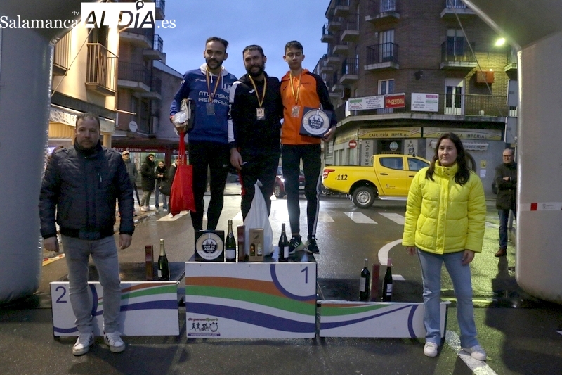 Héctor Martín Gil y Alba Álvarez Machado se imponen en la San Silvestre ADOS de Vitigudino