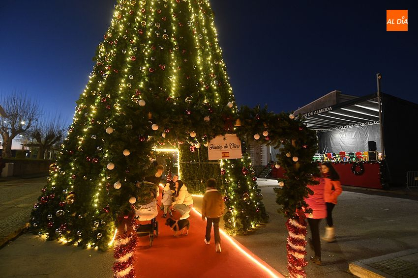 Gran satisfacción por la afluencia al Mercado Navideño hispanoluso en sus primeros días